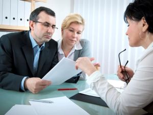Does Changing Lawyers Look Bad? Understanding When and How to Switch Legal Counsel