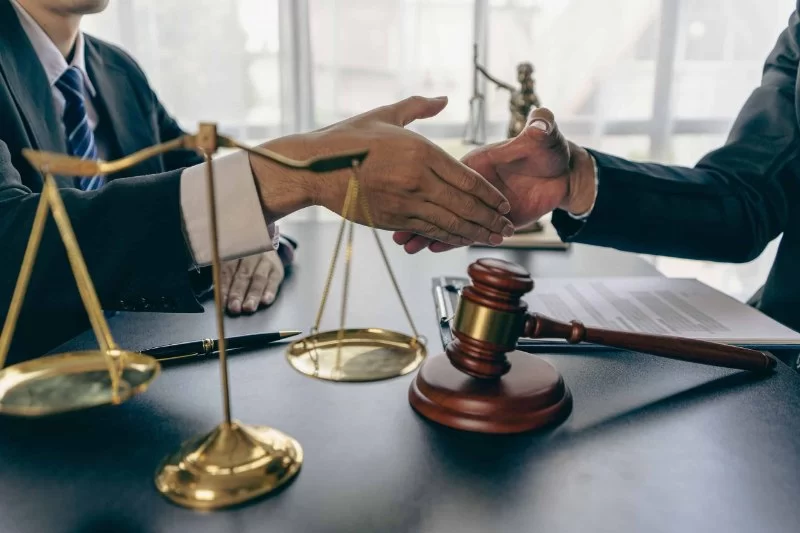 Arbitration vs. Litigation in Commercial Disputes