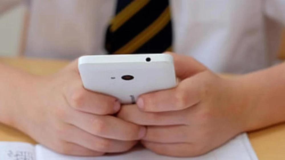 Understanding College Policies on Mobile Device Use: What Students Need to Know