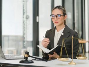 Legal Advice for Home-Based Businesses: Essential Guidance for Entrepreneurs