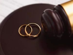 What Do Divorce Lawyers Do? A Complete Guide to Their Role and Responsibilities