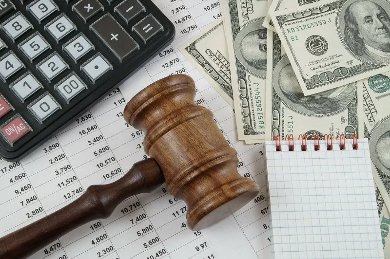 Do You Pay Lawyers Before or After? Understanding Legal Fees