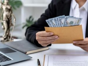 How Much Do Lawyers Get Paid in a Year? A Real Look at Legal Salaries in the U.S.