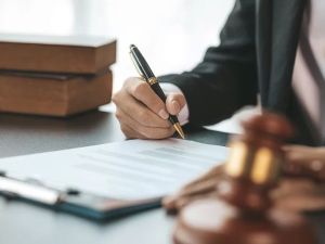 When Is It Too Late to Change Lawyers During a Case?