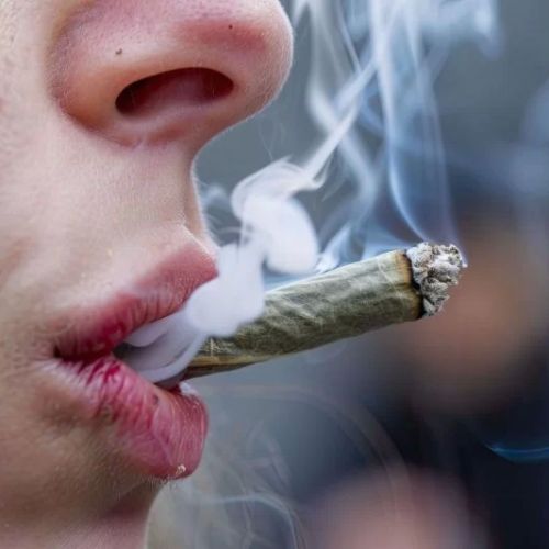 Can Lawyers Smoke Weed? Legal and Ethical Considerations