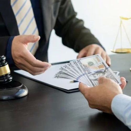 How Much Do Lawyers Take From a Settlement