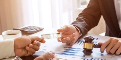 How Much Do Injury Lawyers Charge? Understanding Legal Fees