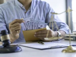 How Much Do Lawyers Charge for Personal Injury Cases?