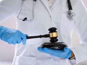 How Much Do Malpractice Lawyers Make in the United States