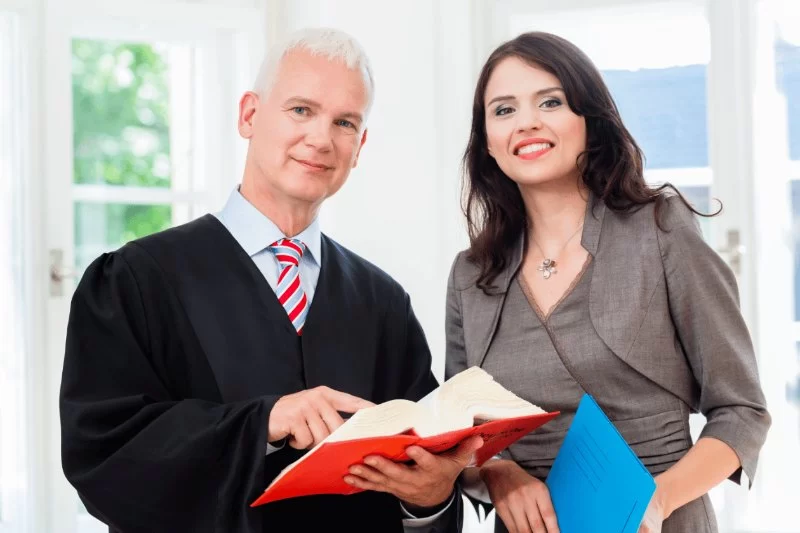 The Role of a Paralegal vs. a Lawyer