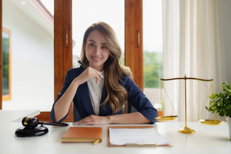 How Much Do Lawyers Make Annually