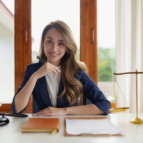 How Much Do Lawyers Make Annually