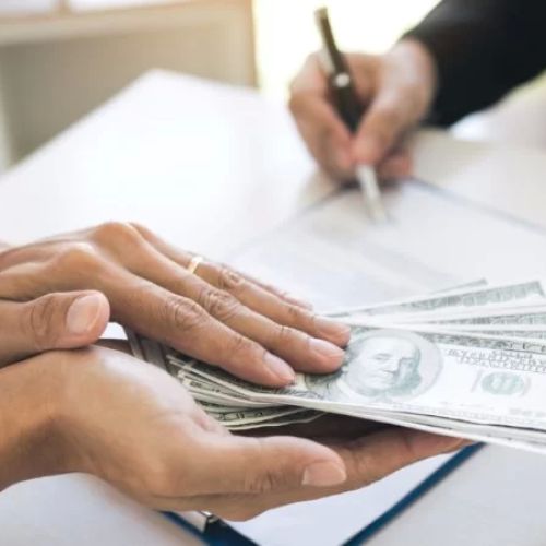 How Much Money Do Lawyers Make a Year