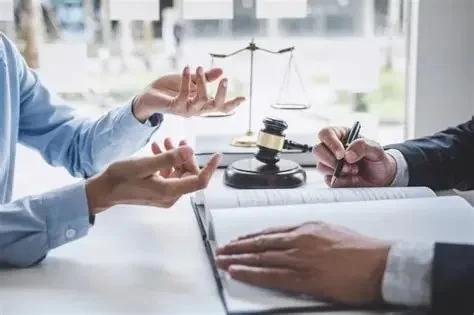 How Much Do ACLU Lawyers Make? Salary and Career Insights