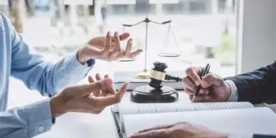 How Much Do ACLU Lawyers Make? Salary and Career Insights