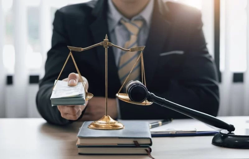 How Much Do Lawyers Usually Take from a Settlement?