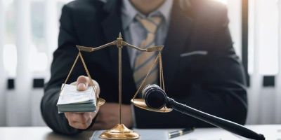 How Much Do Lawyers Usually Take from a Settlement?