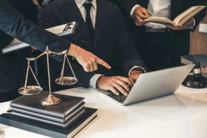 Do Lawyers Work Weekends? Understanding Legal Weekend Schedules