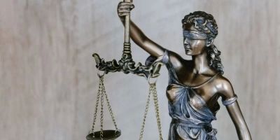 How Much Do Lawyers Make in a Month? Factors, Examples, and Career Insights