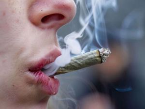 Can Lawyers Smoke Weed? Legal, Ethical, and Professional Considerations